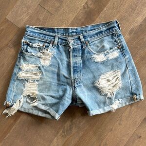 LEVI’S 501 Distressed Jean Shorts